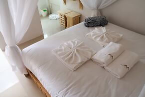 Baan URT Suratthani Airport Hotel