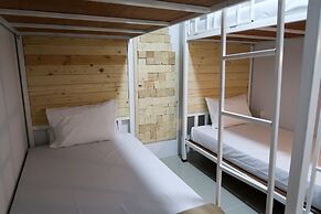 Baan URT Suratthani Airport Hotel