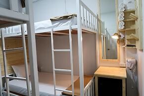 Baan URT Suratthani Airport Hotel