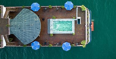 Rosa Boutique Cruise