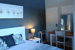 West Coast Seaside Getaway