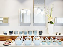 Stage 12 Hotel by Penz