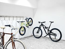 Stage 12 Hotel by Penz