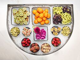 Stage 12 Hotel by Penz