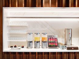 Stage 12 Hotel by Penz