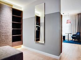 Stage 12 Hotel by Penz