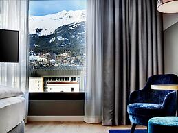 Stage 12 Hotel by Penz