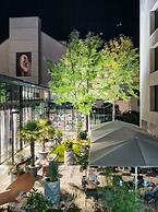 Stage 12 Hotel by Penz