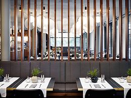 Stage 12 Hotel by Penz