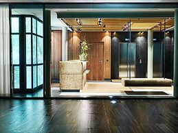 Stage 12 Hotel by Penz