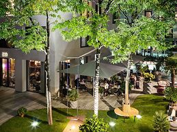 Stage 12 Hotel by Penz