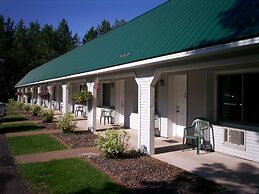 Northwoods Motel