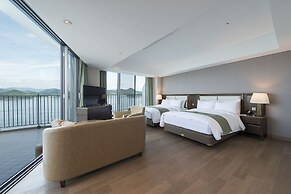 Stanford Hotel & Resort Tongyeong