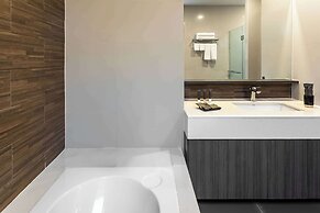 Metropolis Suites Bangkok, Tapestry Collection by Hilton