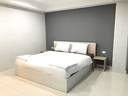 Ploen Ploen Residence