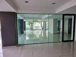 Ploen Ploen Residence