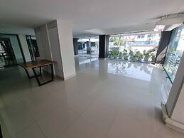 Ploen Ploen Residence