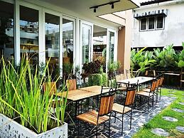 The Signature Hotel Thapae