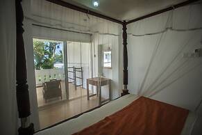 Tharanga Surfing Villa