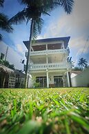 Tharanga Surfing Villa