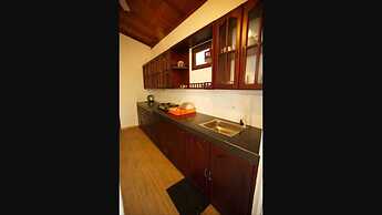 Tharanga Surfing Villa