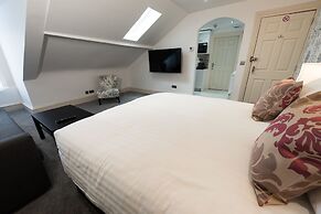 Royal Princes Suites