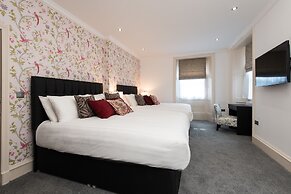 Royal Princes Suites