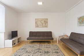 2BLocal Castelo Picão Apartments