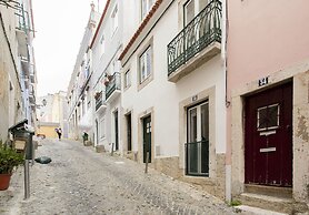 2BLocal Castelo Picão Apartments