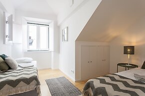 2BLocal Castelo Picão Apartments