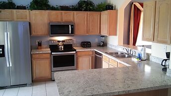 Davenport Area Pool Homes by SVV