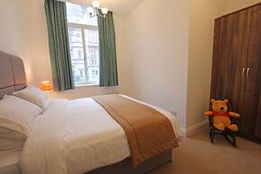 The Castle Collection - 25 Castle Street