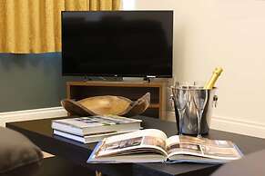 The Castle Collection - 25 Castle Street