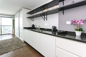 7th Avenue Oxford Residence