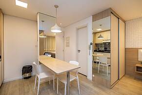 7th Avenue Oxford Residence