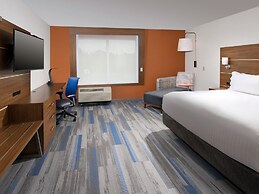 Holiday Inn Express & Suites Memphis Arpt Elvis Presley Blv by IHG