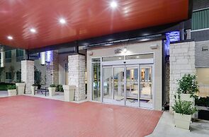Holiday Inn Express & Suites Dallas NW - Farmers Branch by IHG