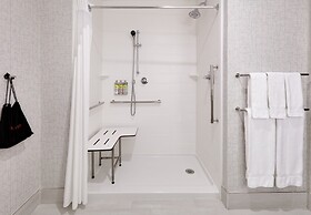 Holiday Inn Express & Suites Dallas NW - Farmers Branch by IHG