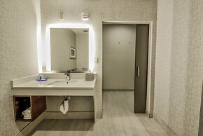 Holiday Inn Express & Suites Dallas NW - Farmers Branch by IHG
