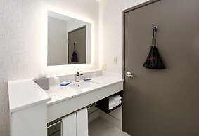 Holiday Inn Express & Suites Dallas NW - Farmers Branch by IHG