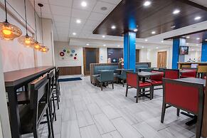 Holiday Inn Express & Suites Lake Charles South Casino Area by IHG