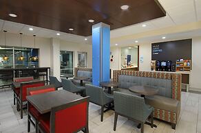 Holiday Inn Express & Suites Lake Charles South Casino Area by IHG