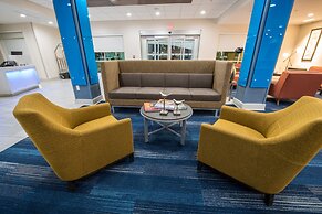 Holiday Inn Express & Suites Lake Charles South Casino Area by IHG