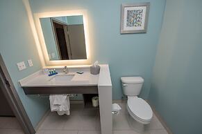 Holiday Inn Express & Suites Lake Charles South Casino Area by IHG