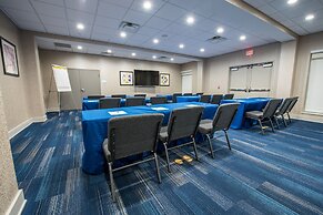 Holiday Inn Express & Suites Lake Charles South Casino Area by IHG