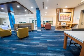 Holiday Inn Express & Suites Lake Charles South Casino Area by IHG