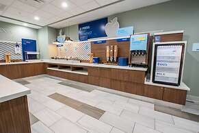 Holiday Inn Express & Suites Lake Charles South Casino Area by IHG