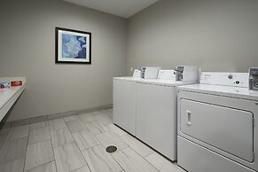 Holiday Inn Express & Suites Lake Charles South Casino Area by IHG