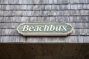Beachbux 3 Bedroom Cottage by RedAwning