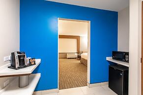 Holiday Inn Express & Suites Greenville S- Piedmont by IHG